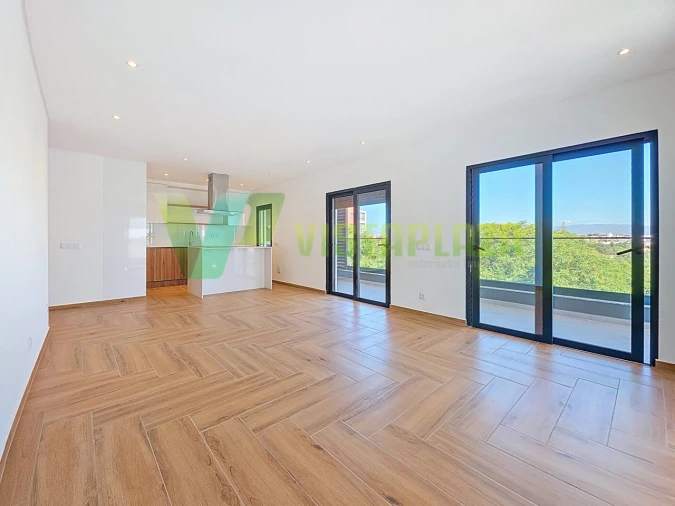 Apartamento T3 para Venda em Portimão Foto 6