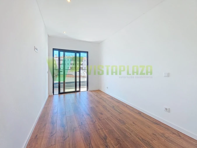 Apartamento T3 para Venda em Portimão Foto 14