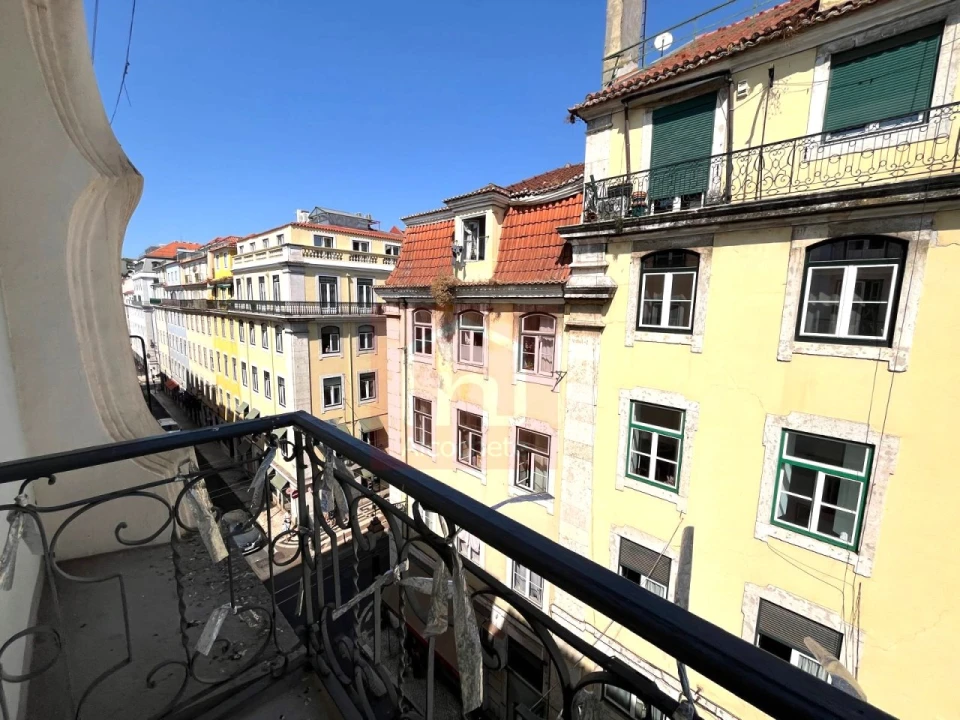 Apartamento T2 para Arrendamento em Santa Maria Maior Foto 16