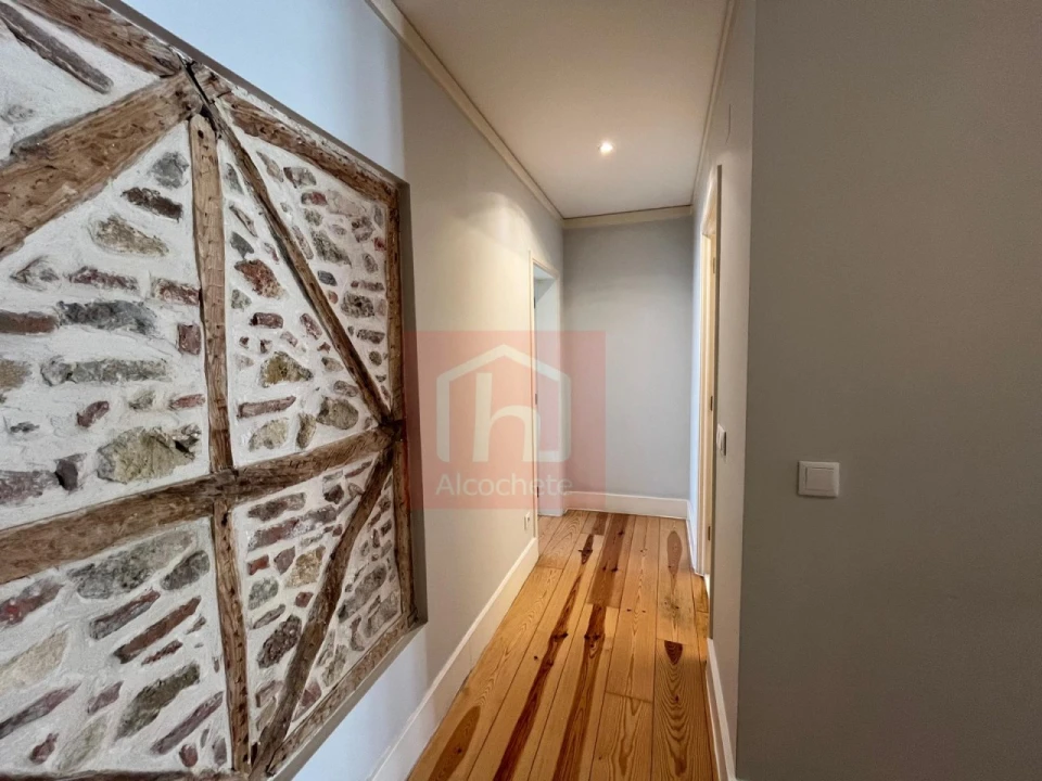 Apartamento T2 para Arrendamento em Santa Maria Maior Foto 25