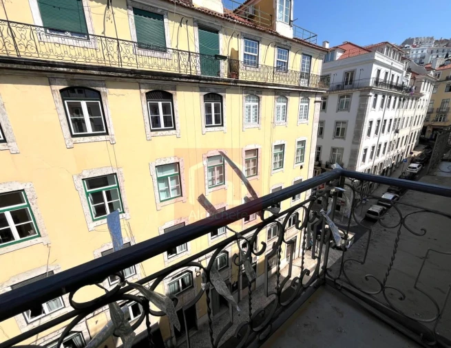 Apartamento T2 para Arrendamento em Santa Maria Maior Foto 14