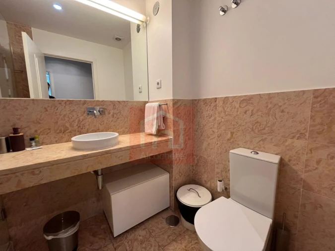 Apartamento T2 para Arrendamento em Santa Maria Maior Foto 20