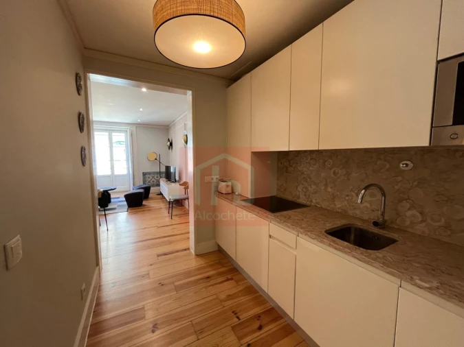 Apartamento T2 para Arrendamento em Santa Maria Maior Foto 5