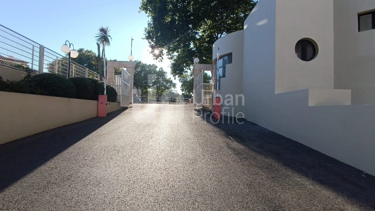 Garagem para Venda em Cascais e Estoril Foto 2