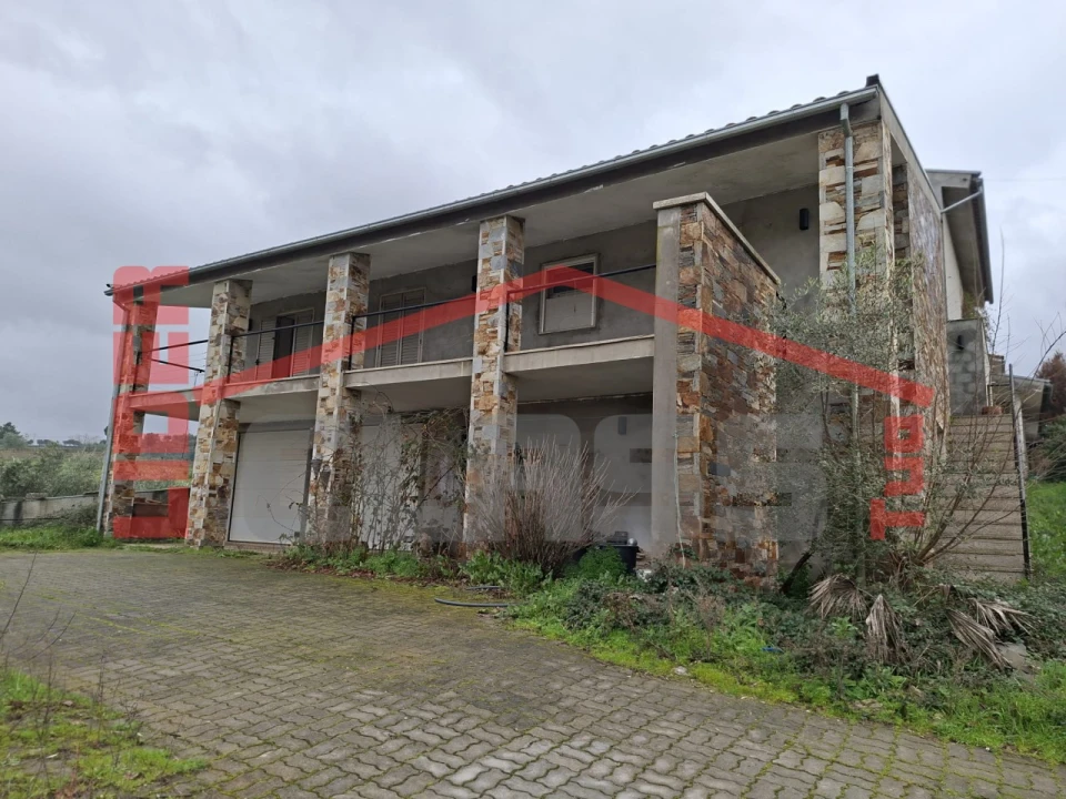Moradia T4 para Venda em Mirandela Foto 2