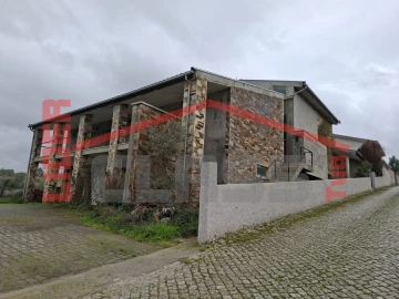 Moradia T4 para Venda em Mirandela