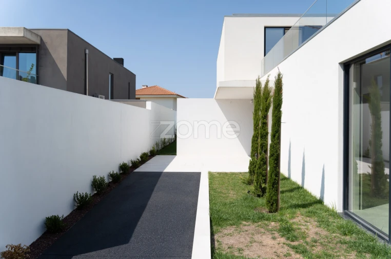 Moradia T5 para Venda em Canidelo Foto 3