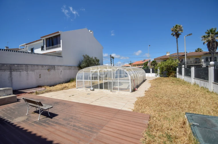 Terreno para Venda em Carcavelos e Parede Foto 2