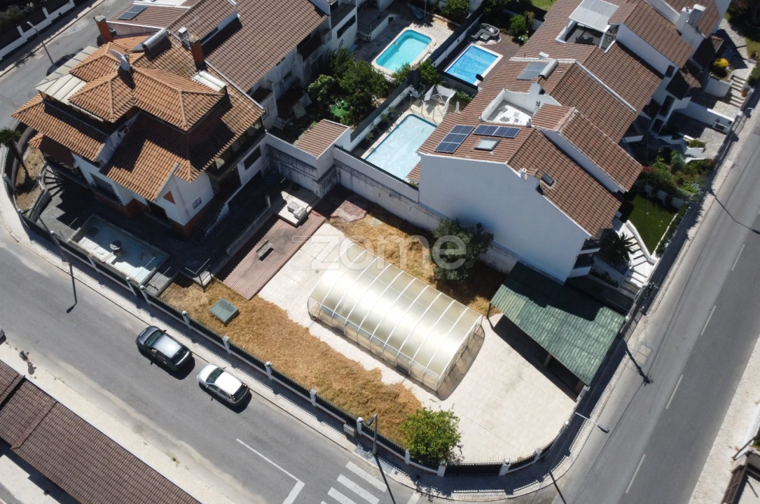 Terreno para Venda em Carcavelos e Parede Foto 16