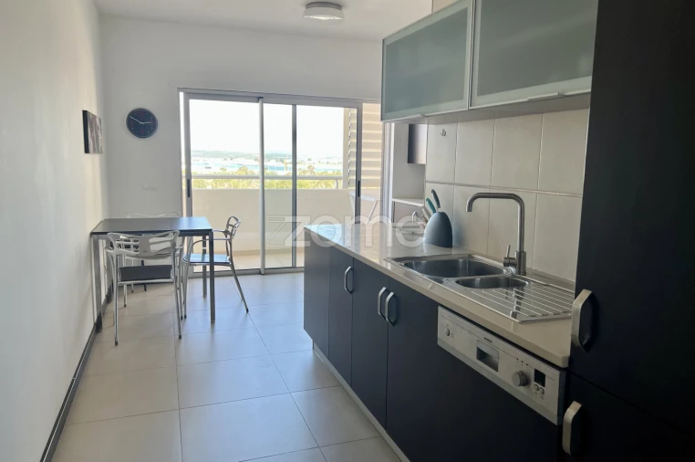 Apartamento T2 para Venda em Portimão Foto 3