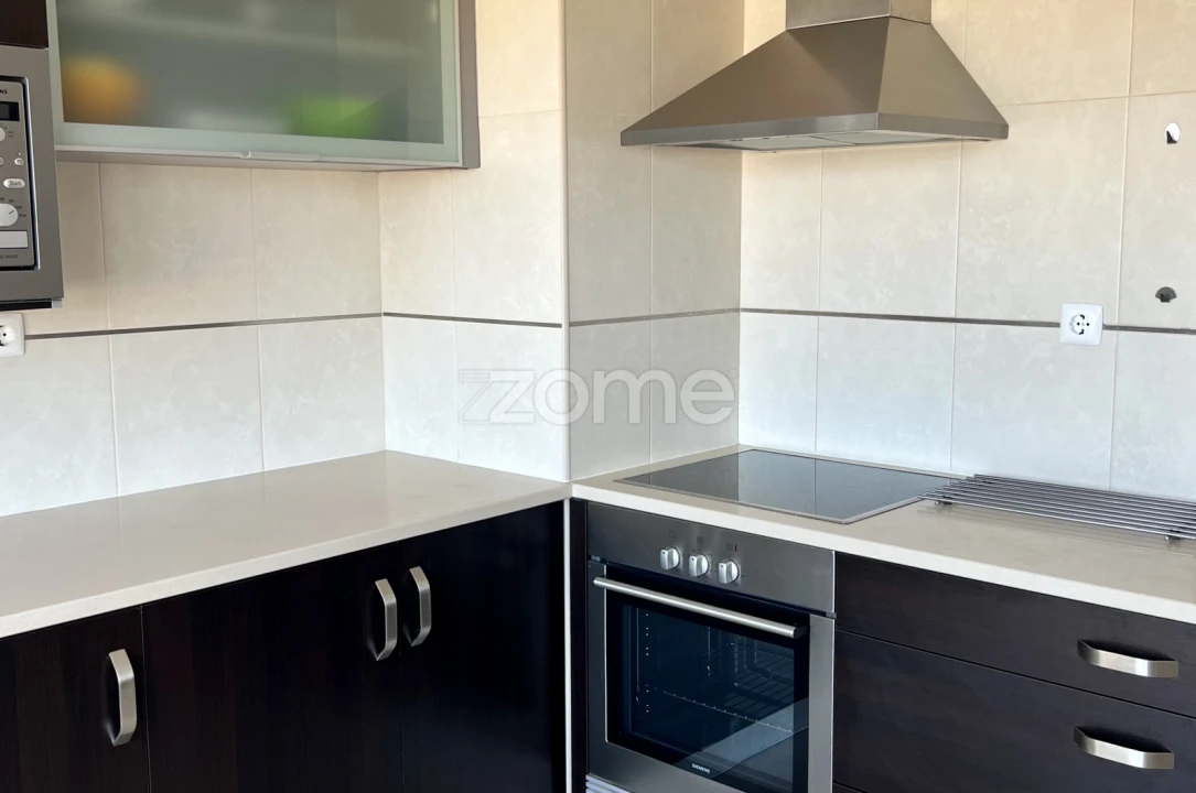 Apartamento T2 para Venda em Portimão Foto 11