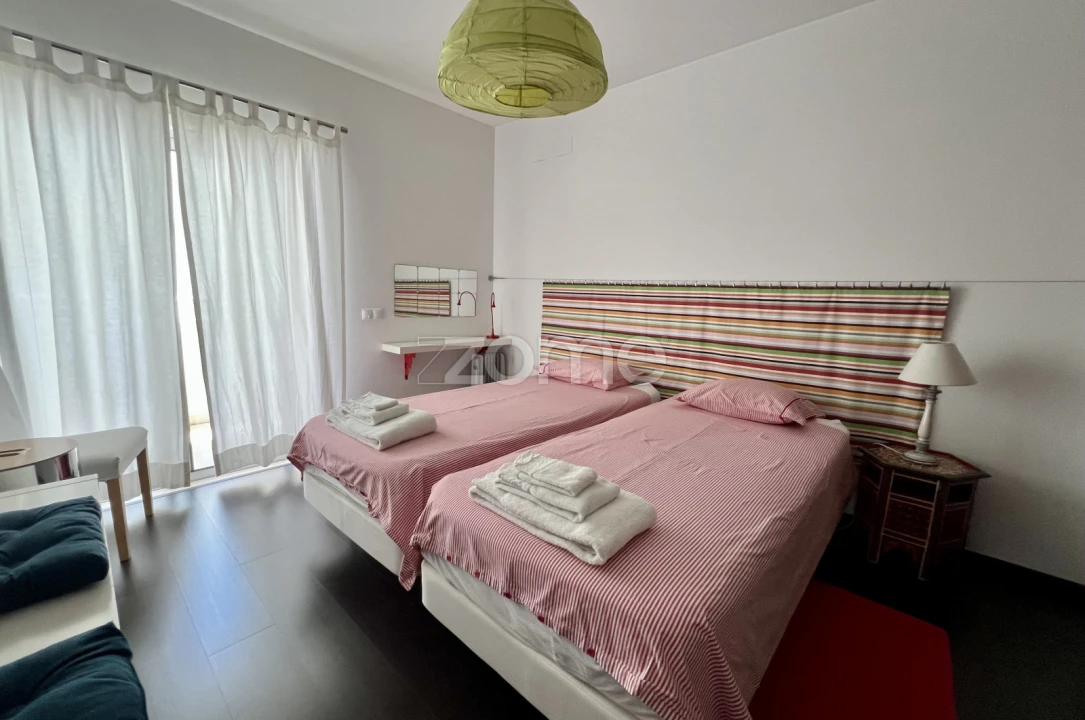 Apartamento T2 para Venda em Portimão Foto 7