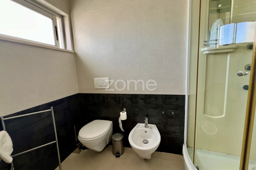 Apartamento T2 para Venda em Portimão Foto 19