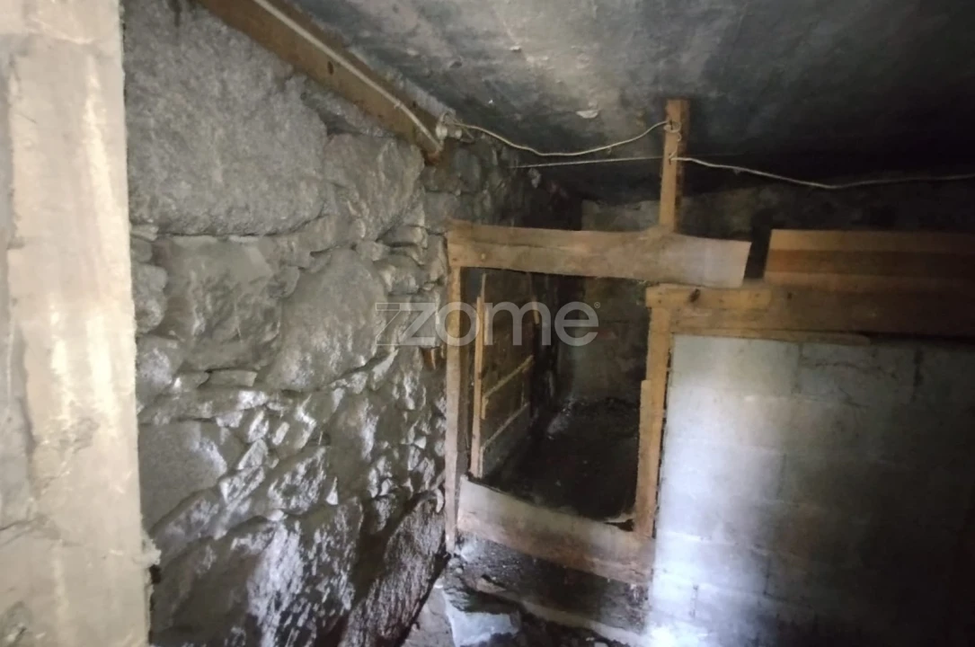 Moradia T3 para Venda em Castro Daire Foto 22