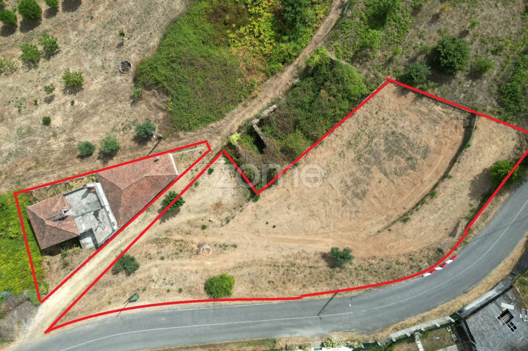 Moradia T4 para Venda em Pombeiro da Beira Foto 1