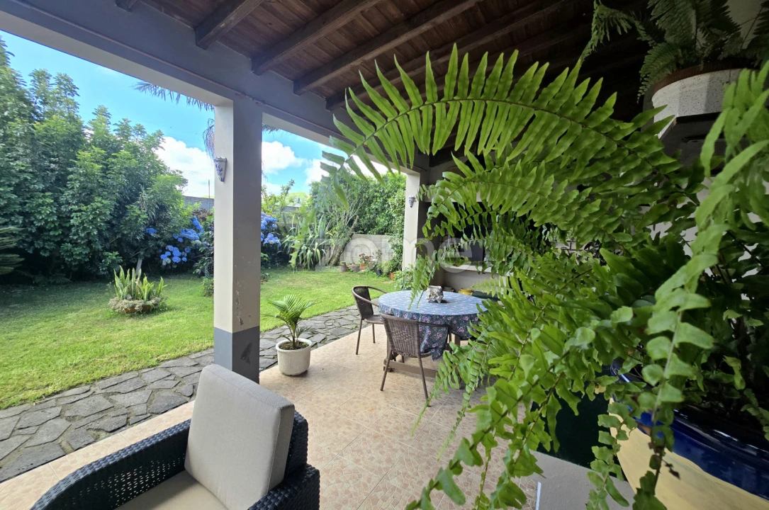 Moradia T3 para Venda em Rabo de Peixe Foto 25