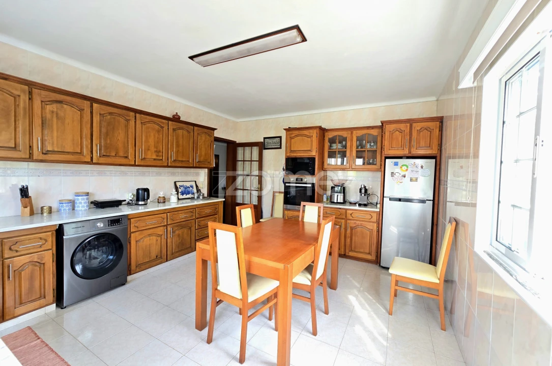 Moradia T3 para Venda em Rabo de Peixe Foto 8