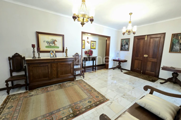 Moradia T3 para Venda em Rabo de Peixe Foto 5