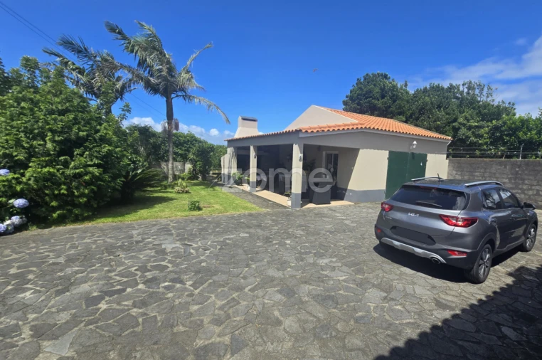 Moradia T3 para Venda em Rabo de Peixe Foto 19