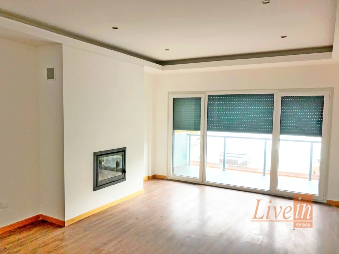 Apartamento T3 para Venda em Sapataria Foto 3