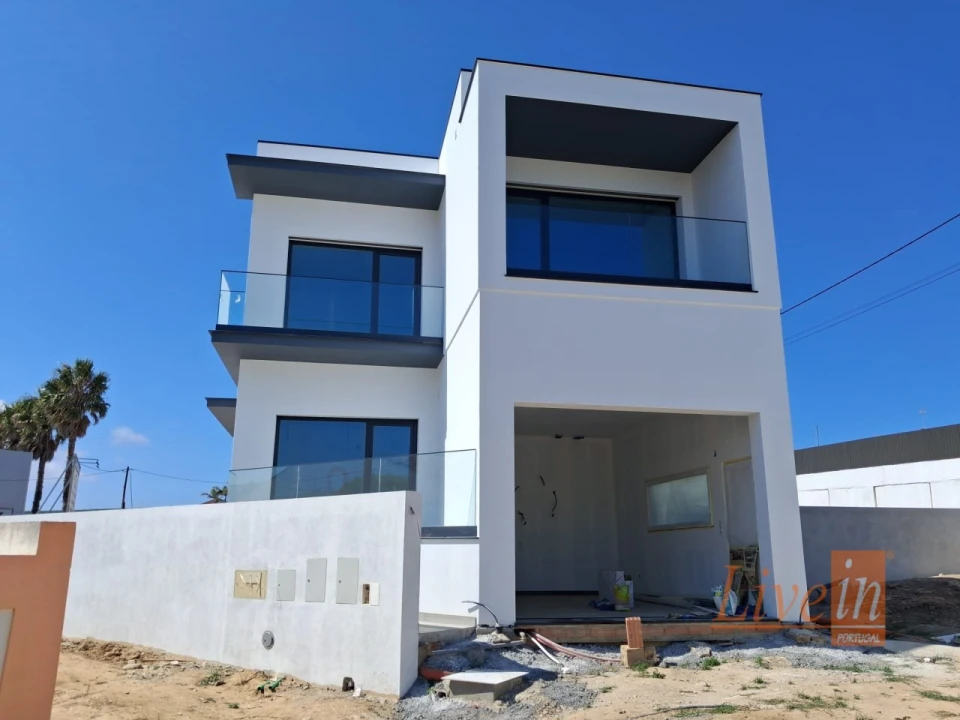 Moradia T5 para Venda em São Pedro da Cadeira Foto 9