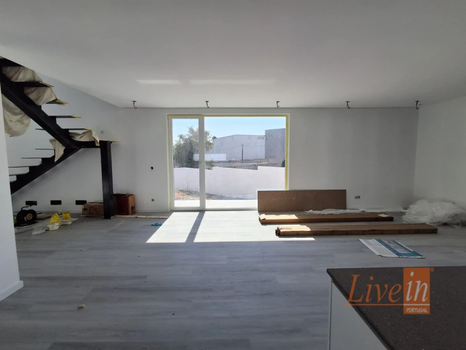 Moradia T5 para Venda em São Pedro da Cadeira Foto 14