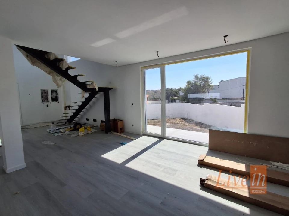 Moradia T5 para Venda em São Pedro da Cadeira Foto 15