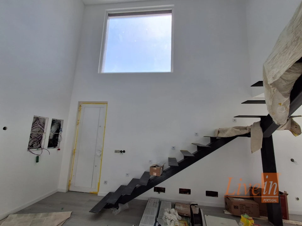 Moradia T5 para Venda em São Pedro da Cadeira Foto 18