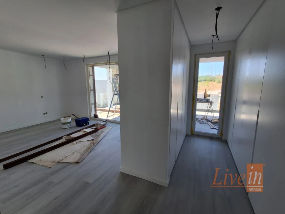 Moradia T5 para Venda em São Pedro da Cadeira Foto 40