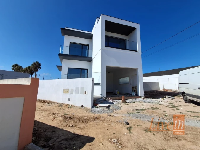 Moradia T5 para Venda em São Pedro da Cadeira Foto 5