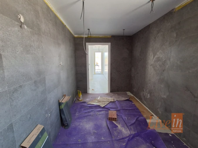 Moradia T5 para Venda em São Pedro da Cadeira Foto 26