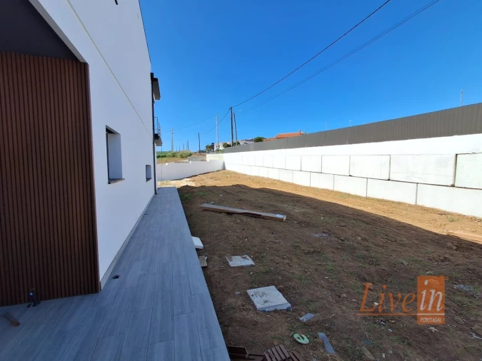 Moradia T5 para Venda em São Pedro da Cadeira Foto 32