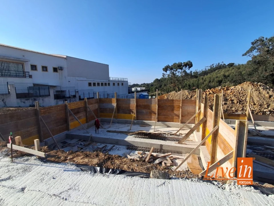 Moradia T3 para Venda em Igreja Nova e Cheleiros Foto 15