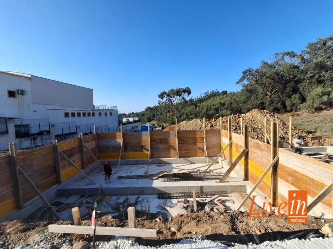 Moradia T3 para Venda em Igreja Nova e Cheleiros Foto 13