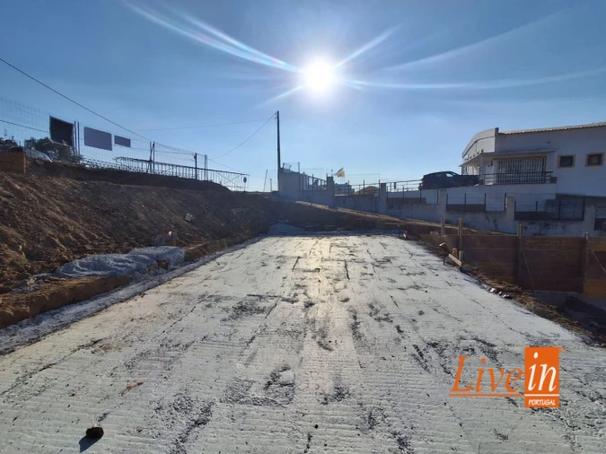 Moradia T3 para Venda em Igreja Nova e Cheleiros Foto 14