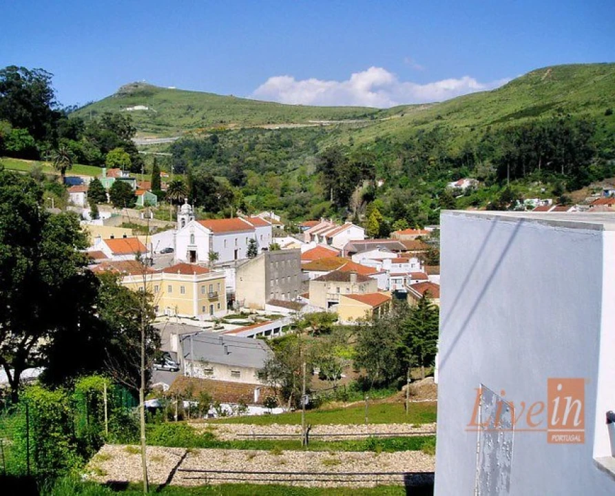 Terreno para Venda em Lousa Foto 1