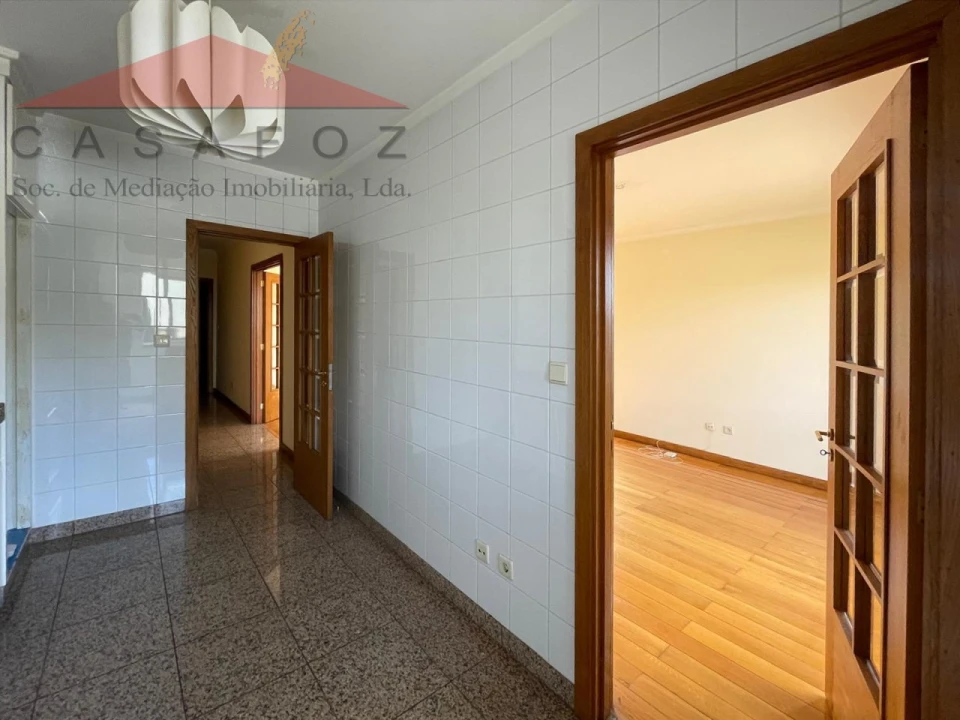 Apartamento T2 para Venda em Ramalde Foto 8