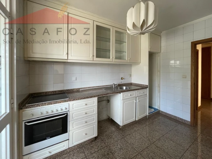 Apartamento T2 para Venda em Ramalde Foto 10