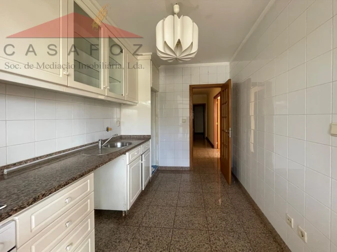 Apartamento T2 para Venda em Ramalde Foto 11