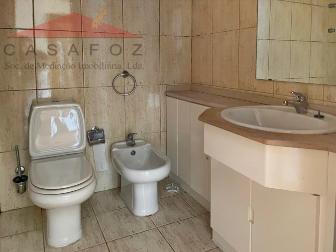 Apartamento T2 para Venda em Ramalde Foto 25