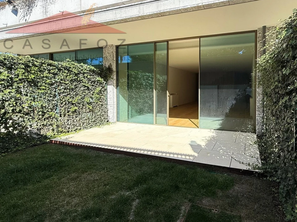 Apartamento T3 para Venda em Aldoar, Foz do Douro e Nevogilde Foto 1