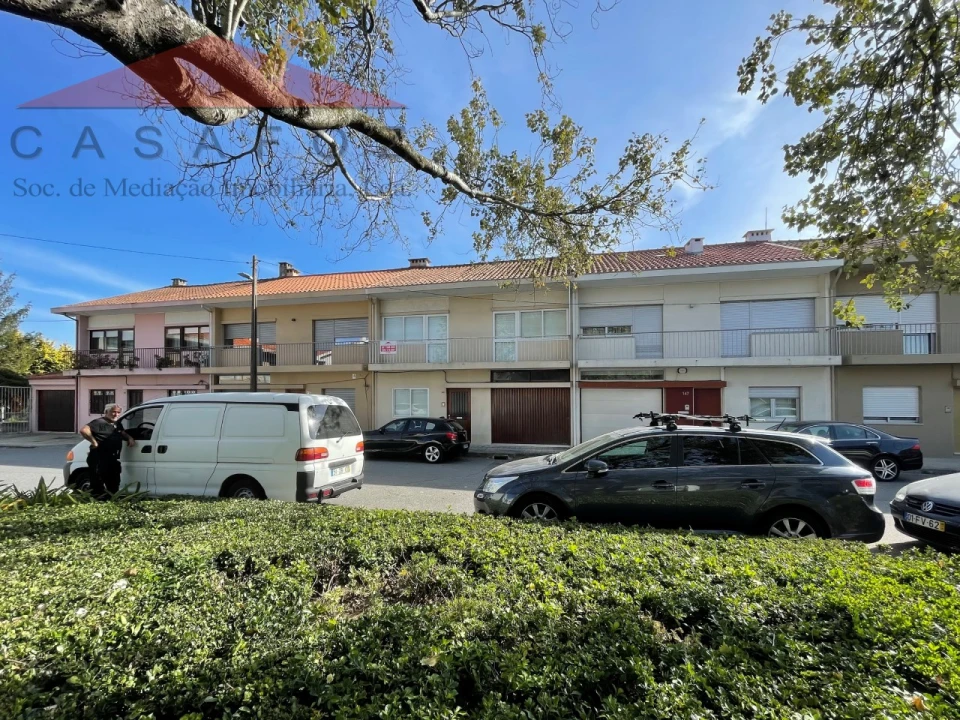 Moradia T6 para Venda em Lordelo do Ouro e Massarelos Foto 1