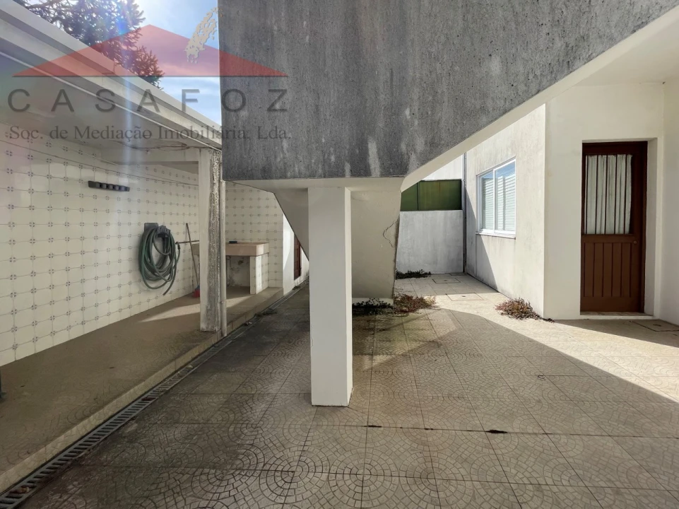 Moradia T6 para Venda em Lordelo do Ouro e Massarelos Foto 38