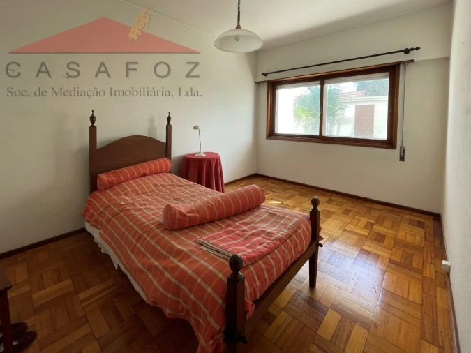 Moradia T6 para Venda em Lordelo do Ouro e Massarelos Foto 32