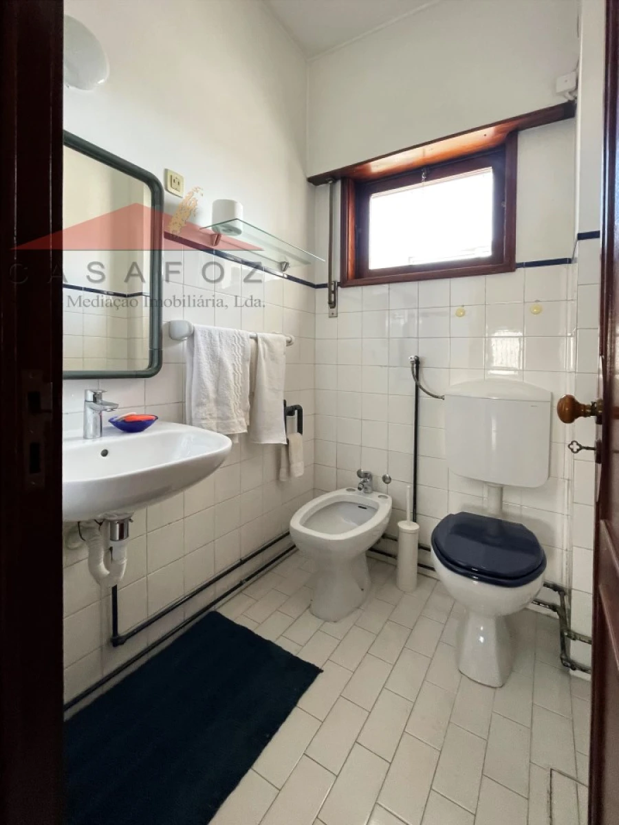 Moradia T6 para Venda em Lordelo do Ouro e Massarelos Foto 12