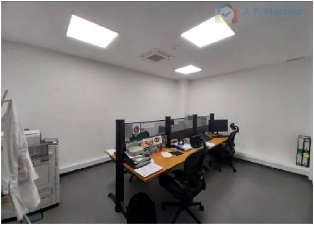 Loja para Venda em Alvalade Foto 9