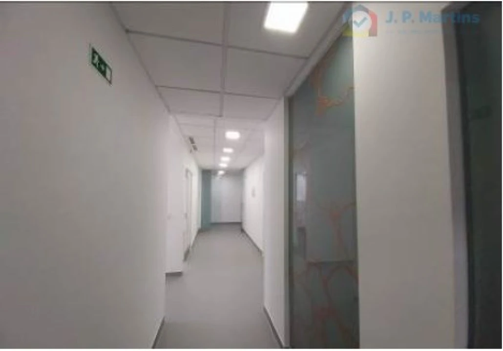 Loja para Venda em Alvalade Foto 10