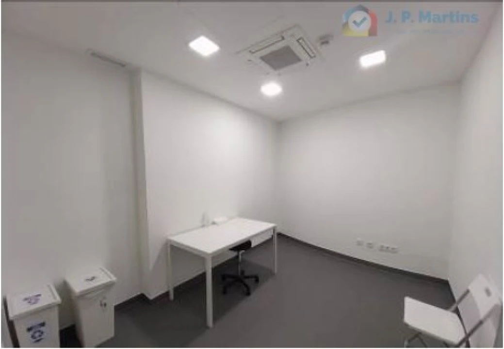 Loja para Venda em Alvalade Foto 12