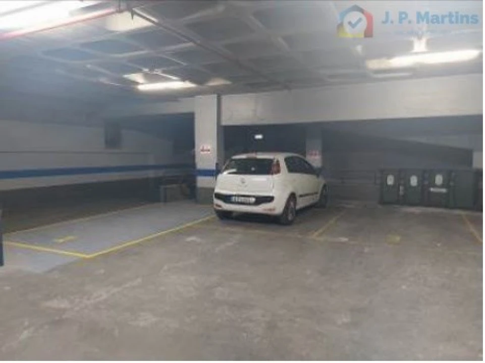 Loja para Venda em Alvalade Foto 14