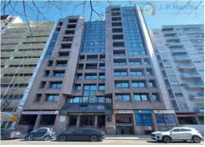 Loja para Venda em Alvalade